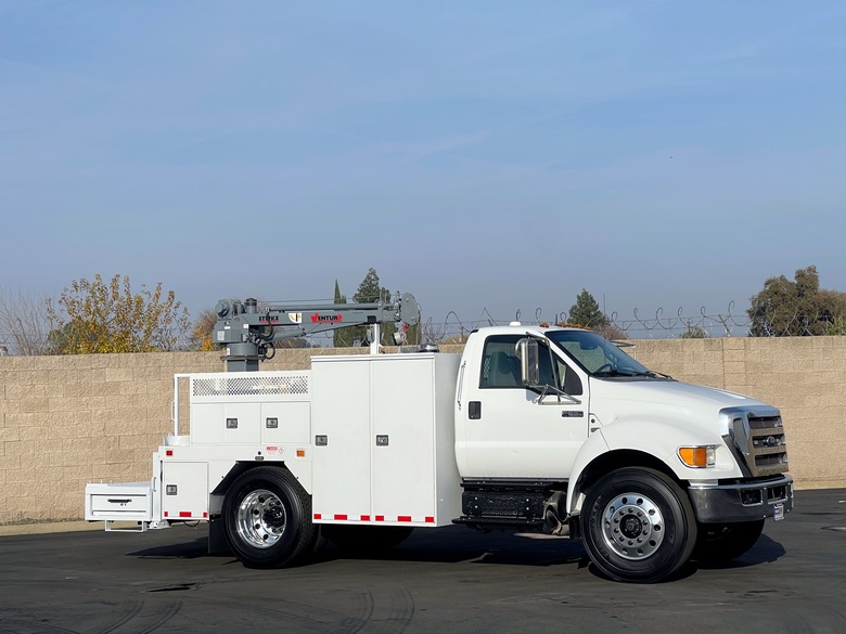 2011 Ford F650 SD Service Truck with Crane