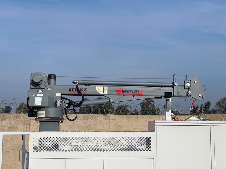 2011 Ford F650 SD Service Truck with Crane