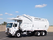 2013 Peterbilt 320 McNeilus 40 YD Front Load Garbage Truck