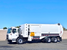 2014 Autocar CNG Labrie Expert 2000 31YD ASL Garbage Truck