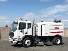 2015 Autocar Xpert Elgin Crosswind Air Street Sweeper