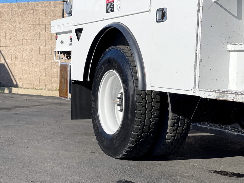 2015 Freightliner M2 106 4x4 Altec DC47-TR Digger Derrick