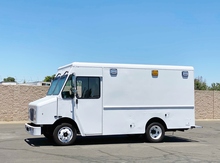 2016 Freightliner MT45 Morgan Olson 12' Walk-In Step Van