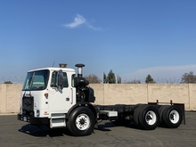 2015 Autocar Xpeditor Tandem Axle Cab & Chassis