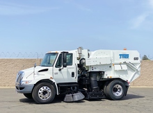 2006 International 4300 Tymco 600 Air Sweeper