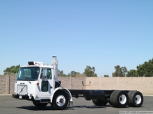 2002 Volvo WXLL Tandem Axle Cab & Chassis