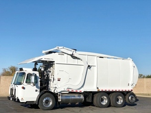 2009 Autocar New Way Mammoth 40 YD CNG Front Loader